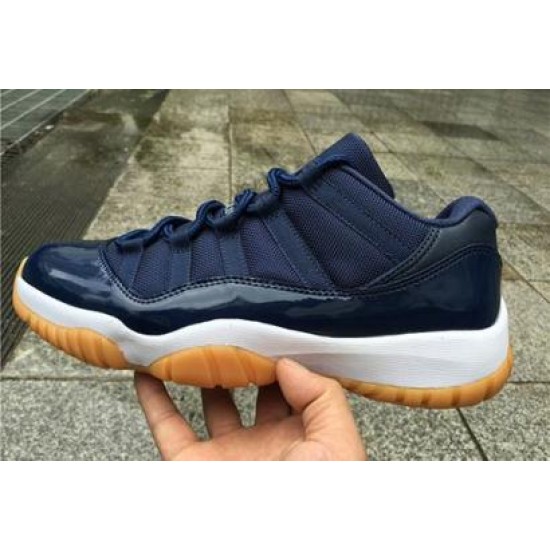 Air Jordan 11 Low Navy Gum